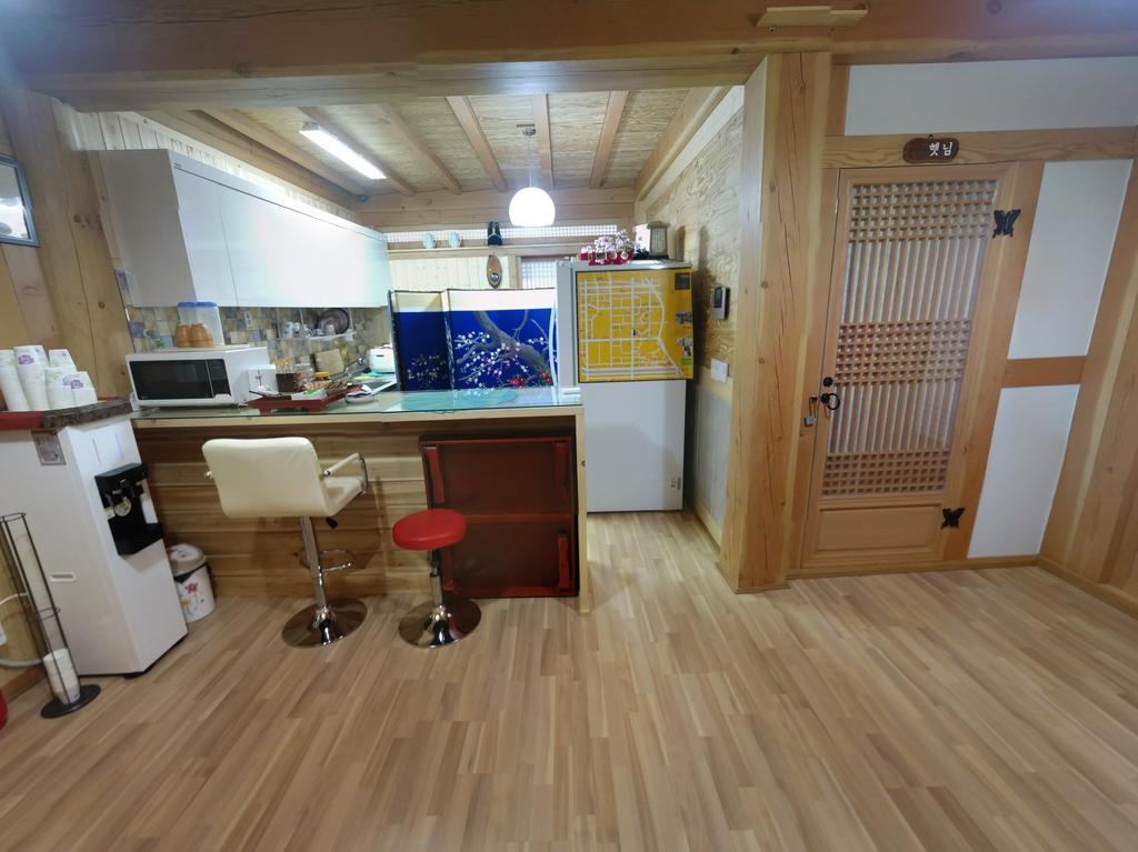 Hanok Guesthouse Jangsoo Чонджу Экстерьер фото